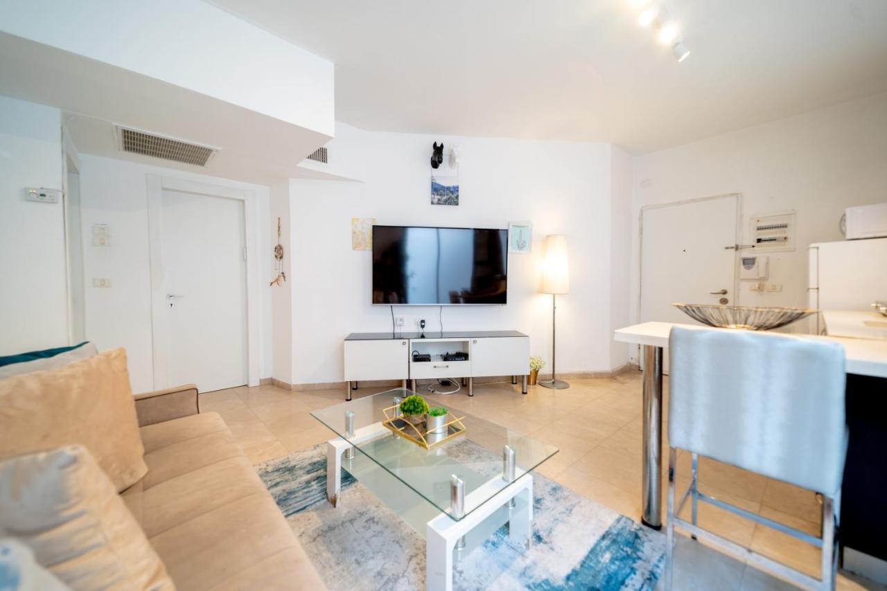 Ocean Executive Apartments - 5 Min From The Beach Тель-Авів Екстер'єр фото